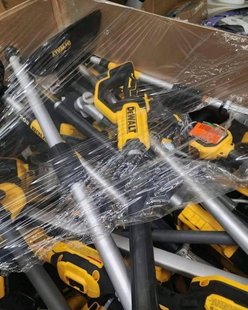 DeWalt Outdoor Tools Pallet (30 Units Per Pallet) - Image 4