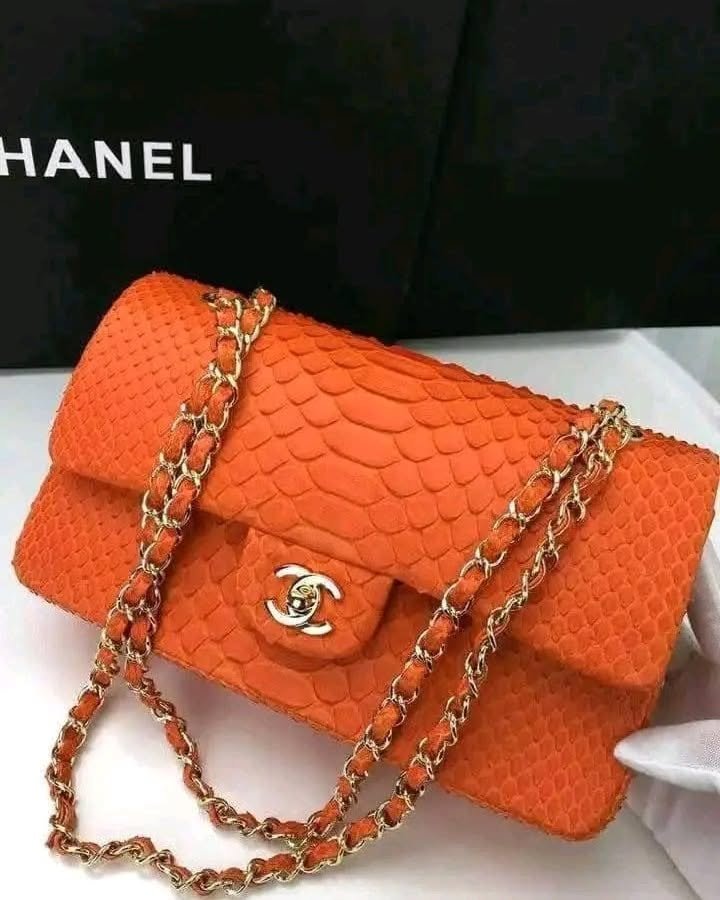 Mixed Brand Handbags Pallet (100 Bags Per Pallet) - Image 3