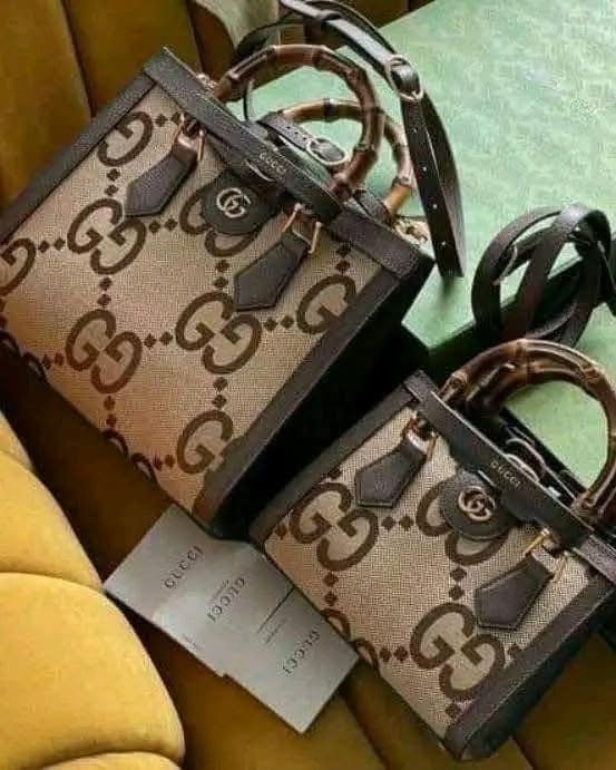 Mixed Brand Handbags Pallet (100 Bags Per Pallet) - Image 4
