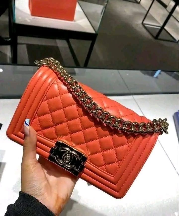 Mixed Brand Handbags Pallet (100 Bags Per Pallet) - Image 5