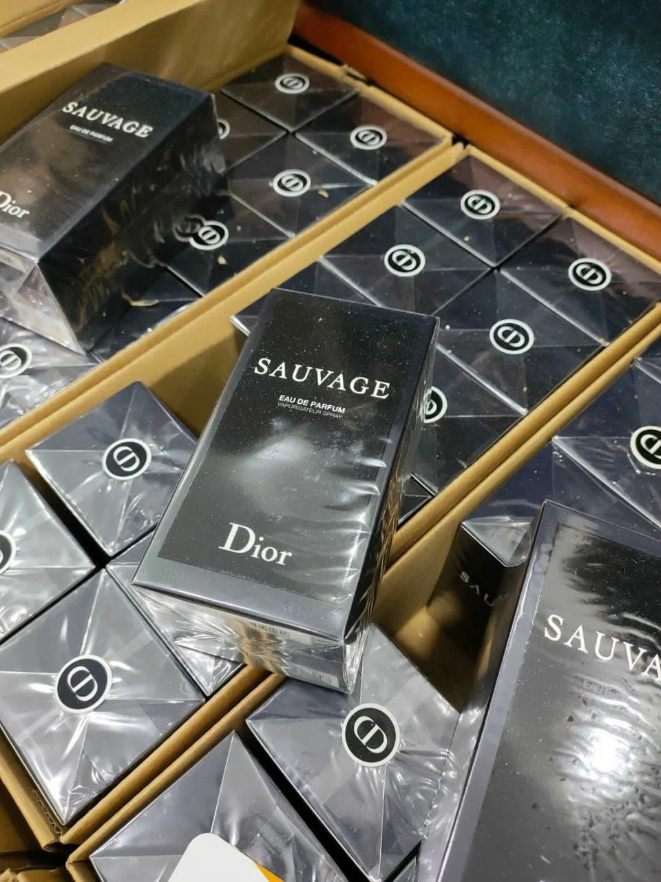 Authentic Perfume and Cologne Pallet (150 Pieces Per Pallet) - Image 4