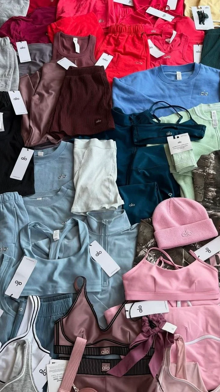 Alo Yoga Apparel Pallet (250 Pieces Per Pallet) - Image 2