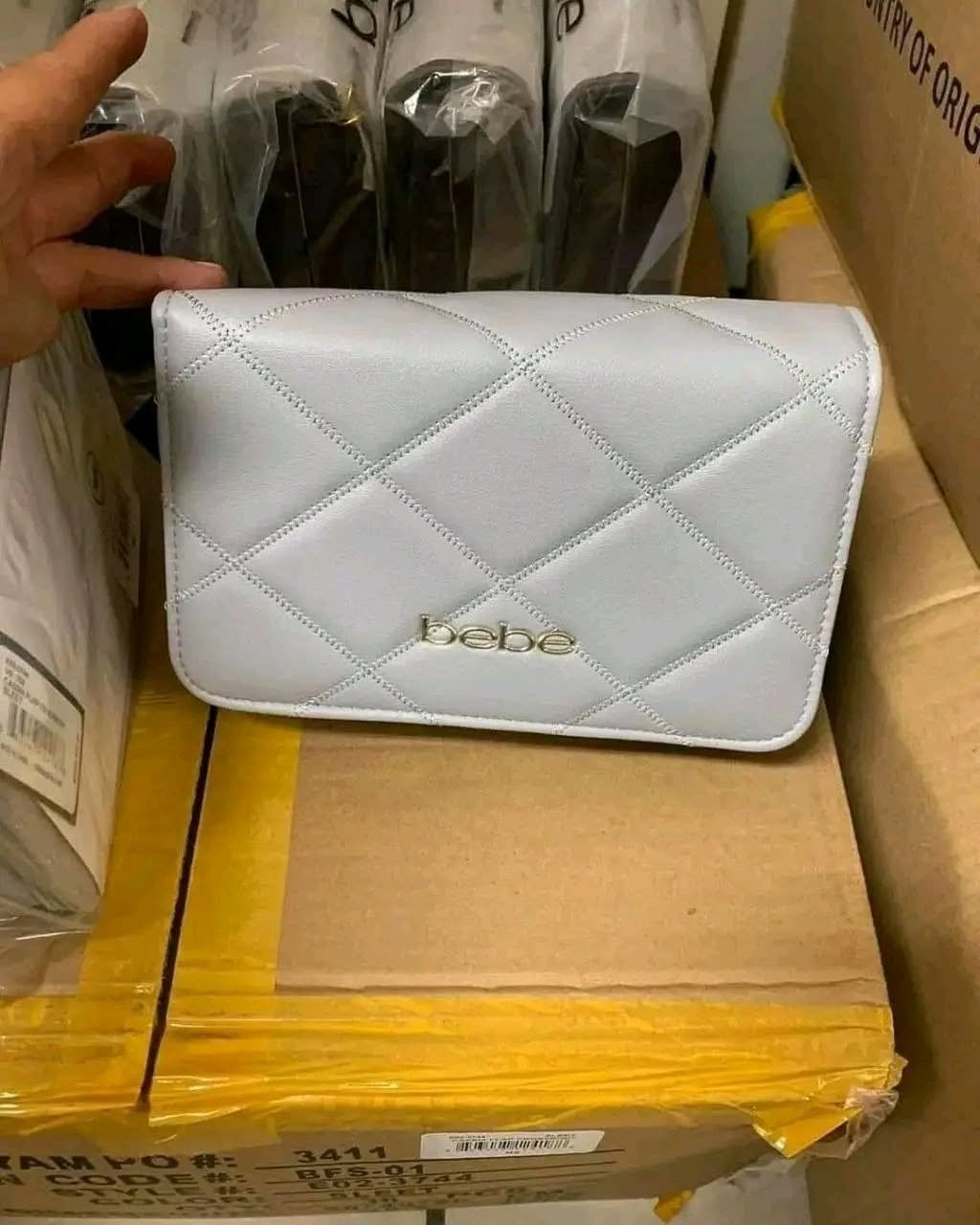 Bebe Handbags Pallet (200 Pieces Per Pallet) - Image 2