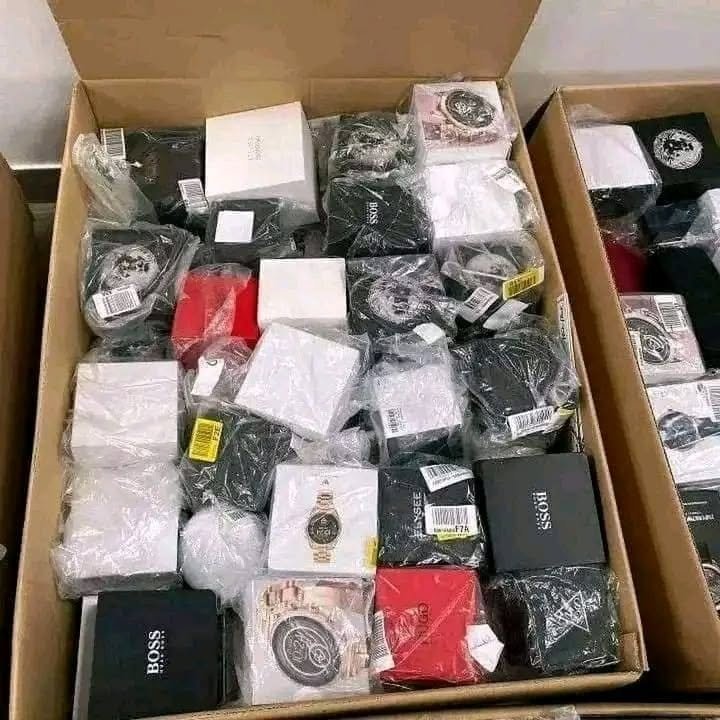 Mixed Watch Pallet (330 Pieces Per Pallet)